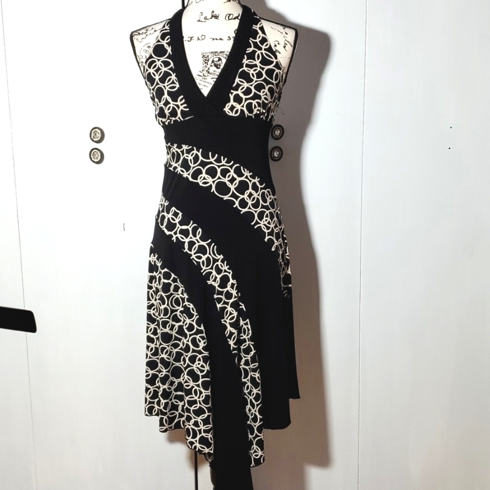 BCX- Black & White ARTSY Contemporary Halter Dress Size Medium